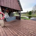 Wiire Holiday Home&Smoke Sauna Puhkemaja Saulepa